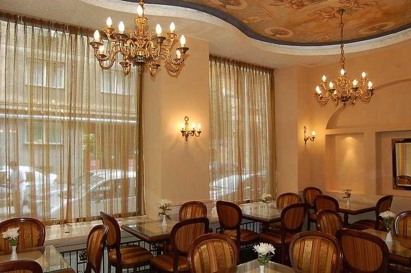Venezia By Zeus International Bucureşti